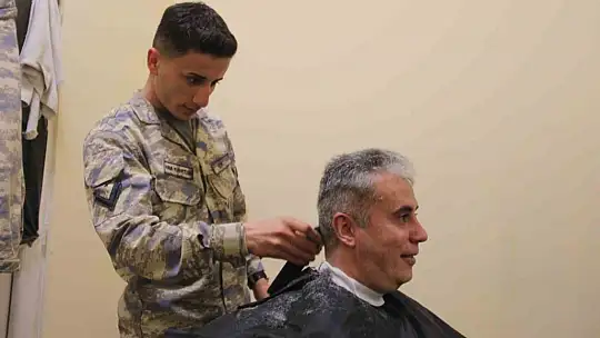 Engelli bireyler asker olmanın heyecanı yaşadı