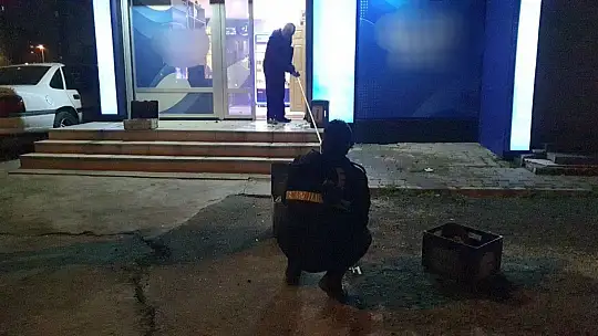 İş yerini kurşun yağmuruna tuttu