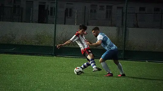 Yağmur altında yağmur gibi goller...