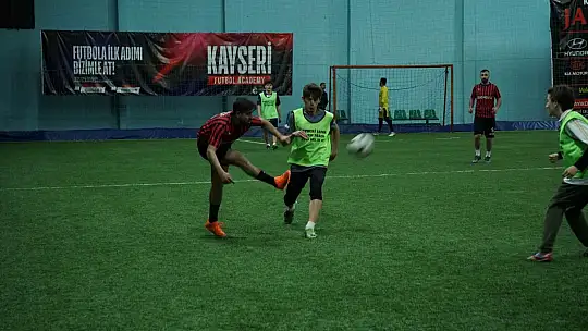 10 bin TL ödüllü futbol turnuvası başladı