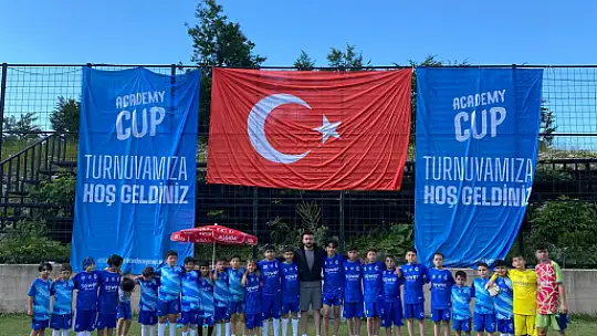 Kayseri'den Kartepe'ye Uzanan Müthiş Bir Futbol Kampı!..