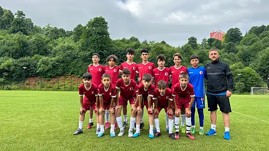 Kayseri'den Kartepe'ye Uzanan Müthiş Bir Futbol Kampı!..