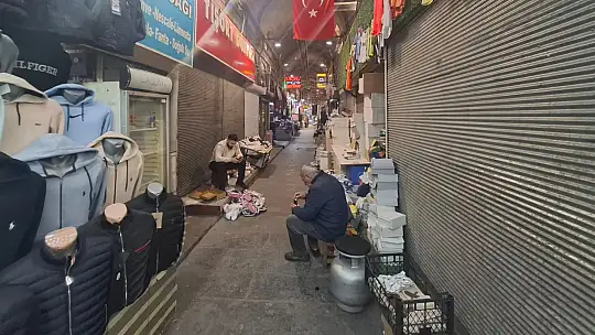 Kayseri'nin en eski çarşısı AVM'lere karşı direniyor!