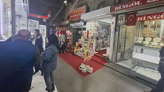 Kayseri'nin en eski çarşısı AVM'lere karşı direniyor!