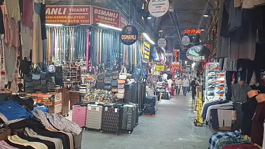 Kayseri'nin en eski çarşısı AVM'lere karşı direniyor!