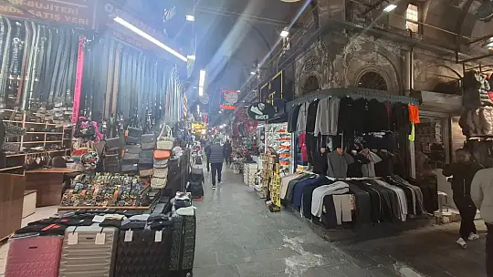 Kayseri'nin en eski çarşısı AVM'lere karşı direniyor!