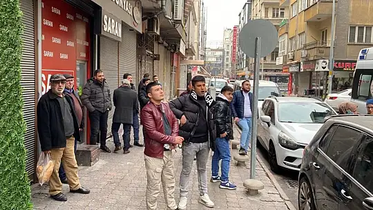 Yangını film izler gibi izlediler