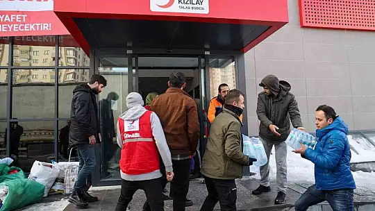 Talas'tan deprem bölgesine 4. yardım tırı