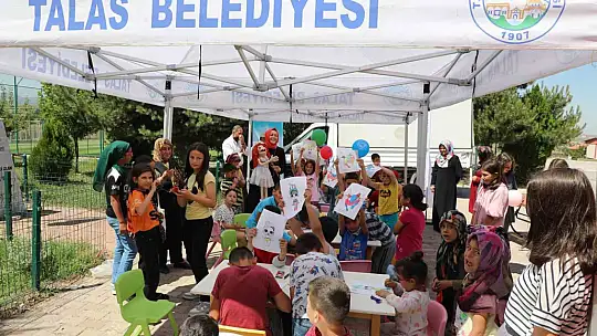 Gezici kütüphane Talas'ta yollara düştü