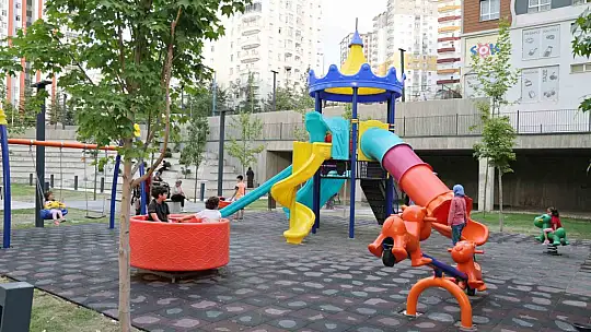 Talas'ın yeni meydanı bölge sakinlerinden tam not aldı