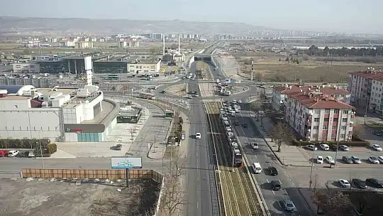 Yeni tramvay hattı hizmete başladı, Başkan Büyükkılıç vatman koltuğuna oturdu