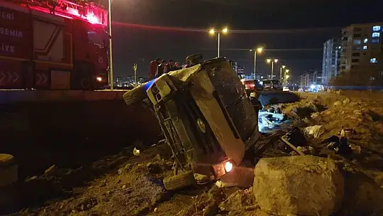 Yoldan çıkan minibüs devrildi: 1 ağır yaralı