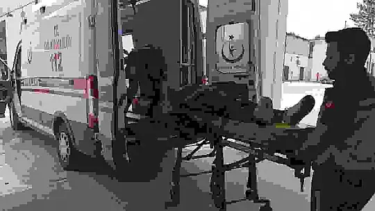 Yoldan çıkıp ters döndü: 5 yaralı