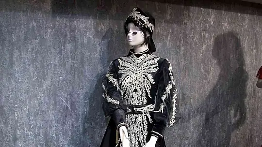 Z kuşağı bindallıda 'Hint' modelini tercih ediyor