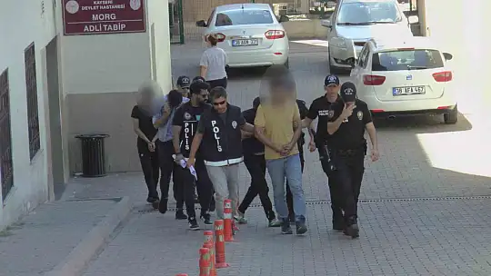 Kayseri'de uyuşturucu ticareti yapan şahıslar adliyeye sevk edildi
