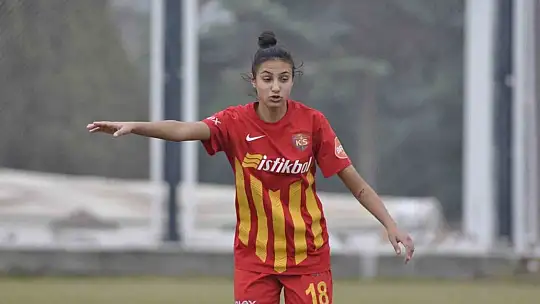 Zeynep hat-trick yaptı