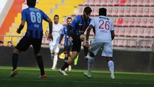 Ziraat Türkiye Kupası: DG Sivasspor: 3 - Karacabey Belediyespor: 0