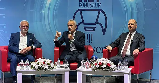 Bakan Uraloğlu Kayseri'de gençlere anlattı: 'Matematikten geçemezken mühendis oldum'
