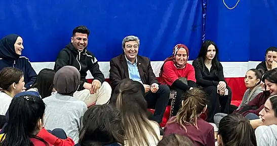 Esnaftan sanayiciye, işçiden çiftçiye... Vekil Ataş vatandaşlarla bir araya geldi