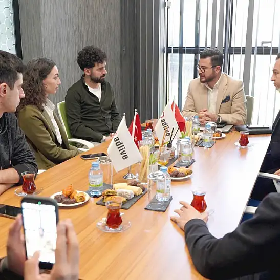 Hüseyin Okandan'ın ziyaretinde dikkat çeken ayrıntı ne?