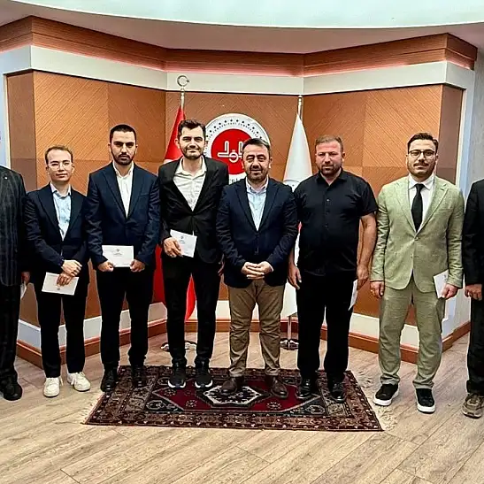 Kayseri'de ezanı en güzel okuyan kişi il birincisi oldu