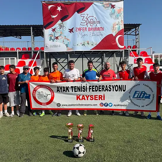 Kayseri’de Zafer Kupası’nda şampiyonluk heyecanı! Kupalar sahiplerini buldu