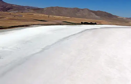 Kayseri'nin beyaz cenneti: Palas Tuzla Gölü'nde görsel şölen!