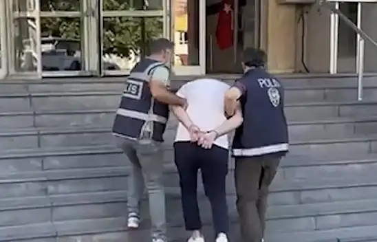 24 farklı 'dolandırıcılık' suçundan aranıyordu yakalandı!