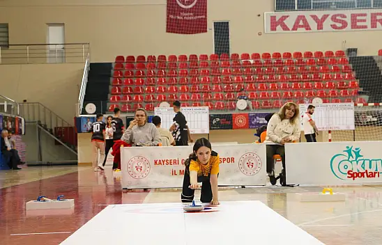 32 ilden gelen 150 sporcu Kayseri'de yarıştı!