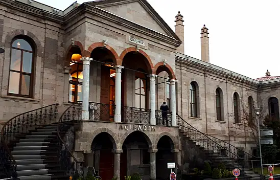 70 ilkokul ve Memleket Hastanesi'nin yapımına öncülük etmişti: İşte Erciyes Gazetesi'nin sahibinin Kayseri'ye kattıkları…