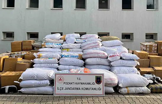 Adana'da iki tır durduruldu! İçinden 20 milyon TL'lik kaçak ürün çıktı