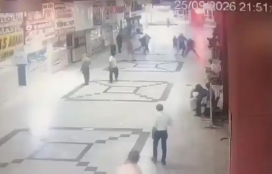 Adana'da değnekçiden bilet alan şahıs iade etmek isteyince dayak yedi!