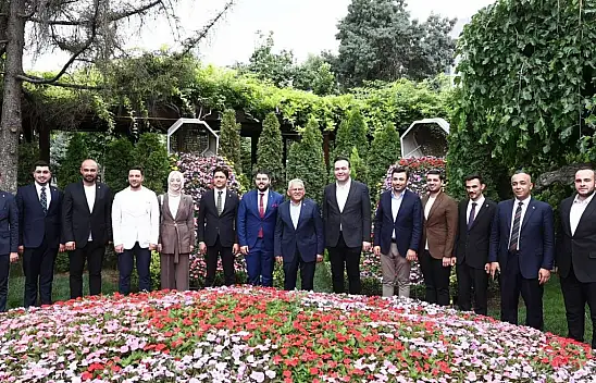 AK Parti Gençlik Kolları Başkanından Kayseri'ye övgüler