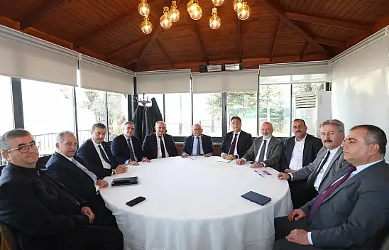 AK Parti Kayseri'de kritik toplantı - 2025'te neler olacak?