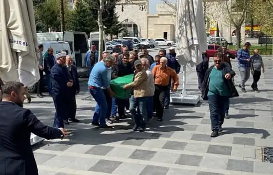 Akrep yedi iddiasıyla ölmüştü - Son yolculuğuna uğurlandı!