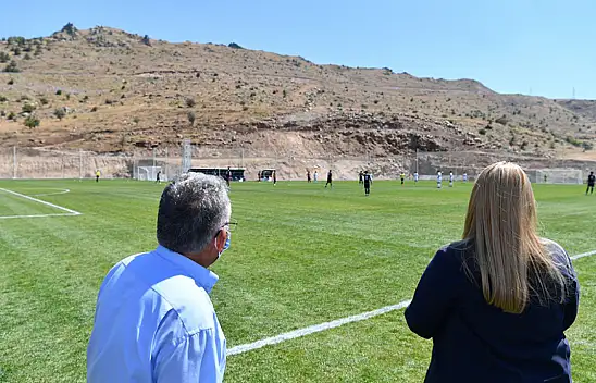 Almere Kayseri'ye geliyor!