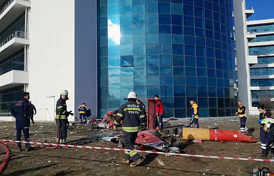 Ambulans helikopter hastane binasına çarparak düştü- Çok sayıda ölü!