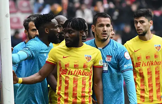 Arif Kocaman saç baş yoldurdu