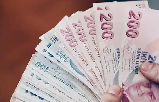 Asgari Ücret Tartışması Alevlendi: Ara Zam mı Geliyor?