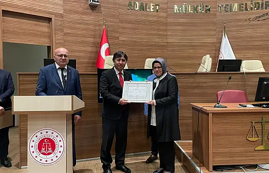 Ayşe Böhürler mazbatasını aldı!