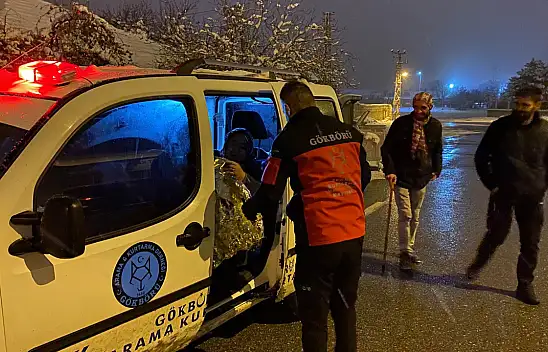 Bağ evinde mahsur kalan aile kurtarıldı!