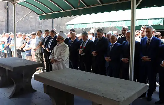 Bakan Bolat, Kayseri'de Gıyabi Cenaze Namazına Katıldı
