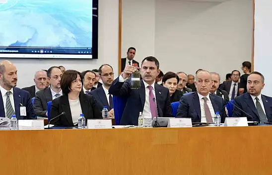 Bakan Kurum'dan üzerine iftira atan EMEP Milletvekiline sert yanıt