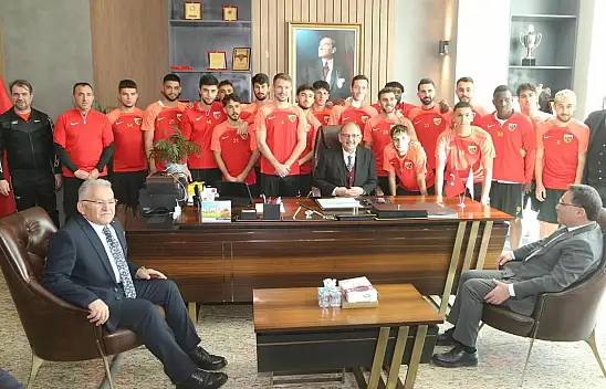 Bakan Özhaseki, Kayserispor tesislerinde!