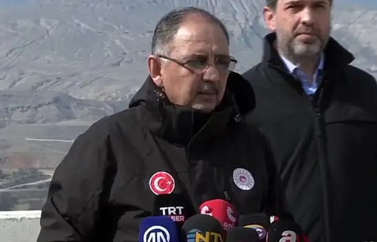 Bakan Özhaseki: 'Özür dilerim'
