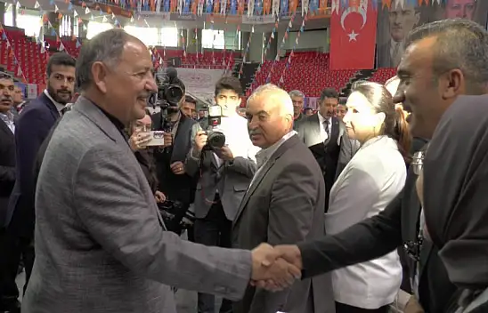 Bakan Özhaseki: 'Son 20 senede Türkiye'deki bütün şehirlerin eli yüzü açığa çıktı'