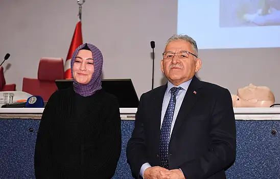 Başkan Büyükkılıç, ilk yardım eğitim seminerine katıldı