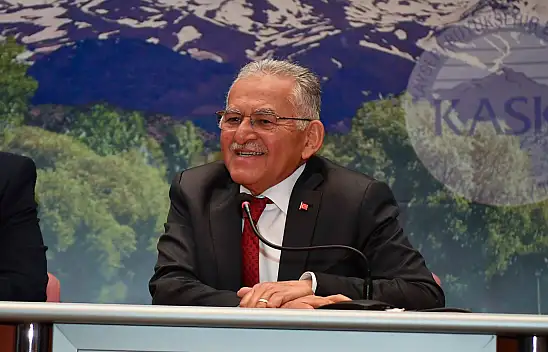 Başkan Büyükkılıç'tan belediye personellerine bayram ziyareti