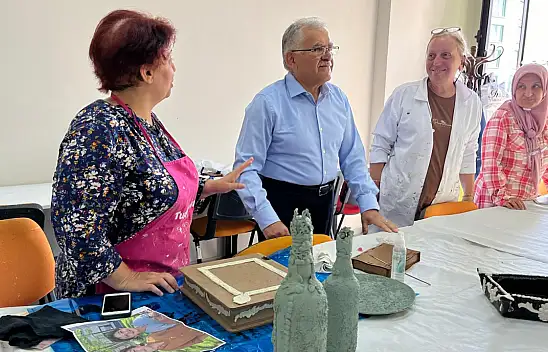 Başkan Büyükkılıç'tan Çat Kapı Ziyaret!