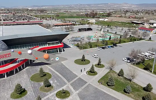 Başkan Büyükkılıç'tan gençlere yeni hamle: Kayseri'de bilime de spora da ulaşmak çok kolay!